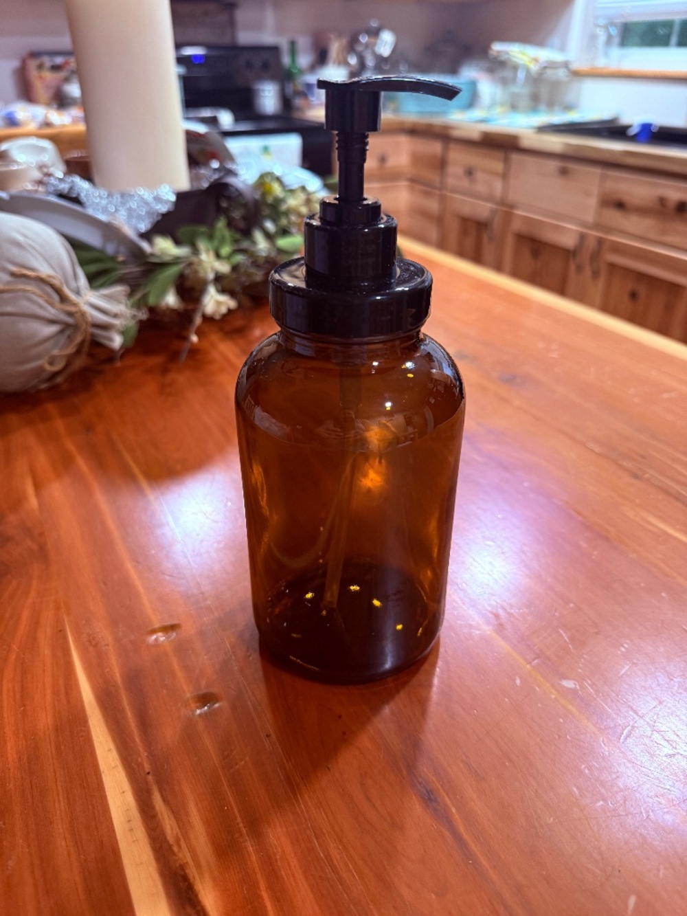 Amber Glass round soap/lotion pump